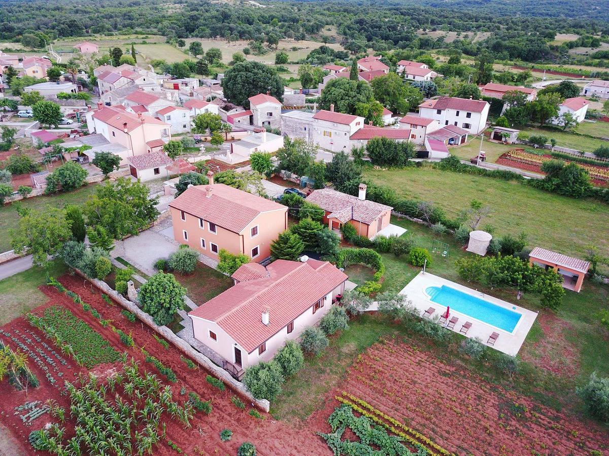 Villa Dorina Барбан Экстерьер фото